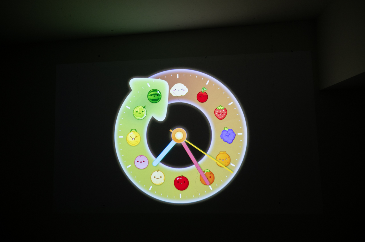 スイカゲームをモチーフとした時計もある