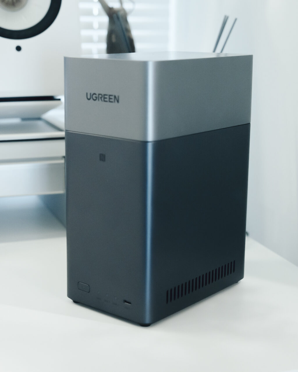 UGREEN NASync DH2300 レビュー／Synology・QNAPと比較。初心者に最適なNAS