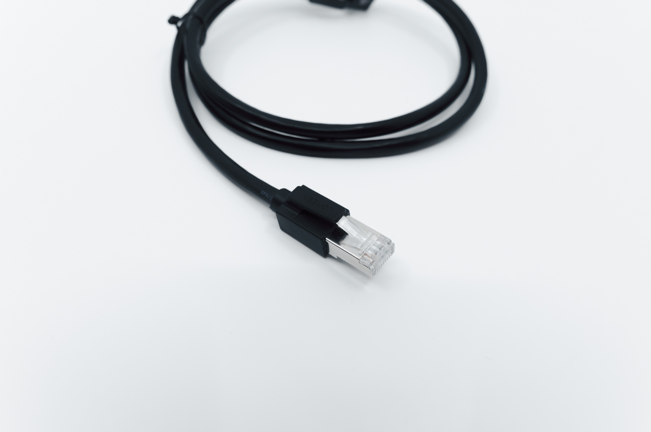 付属のLANケーブル