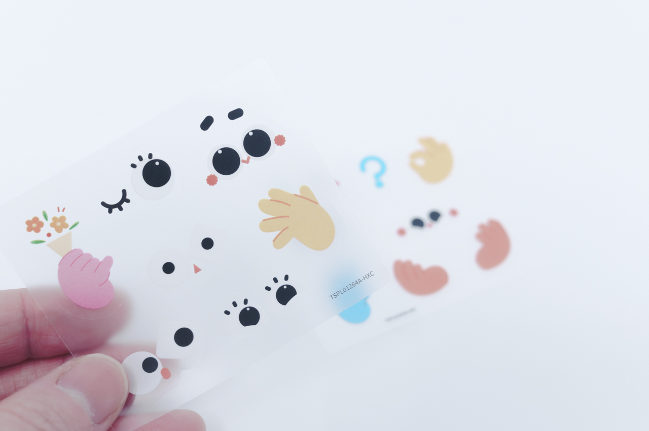 同封されているステッカーでデコれる