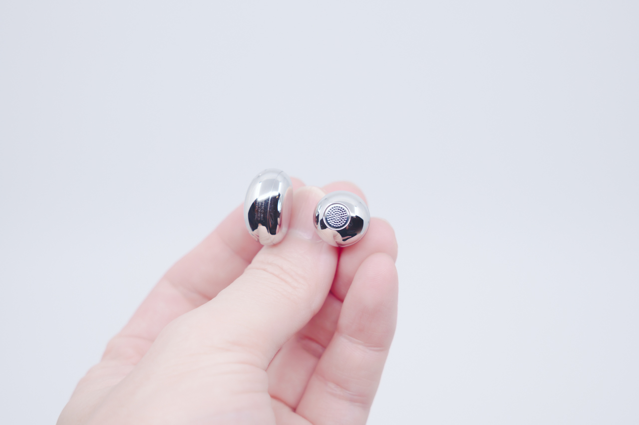 ドライバーは10.8mmデュアル振動板を採用