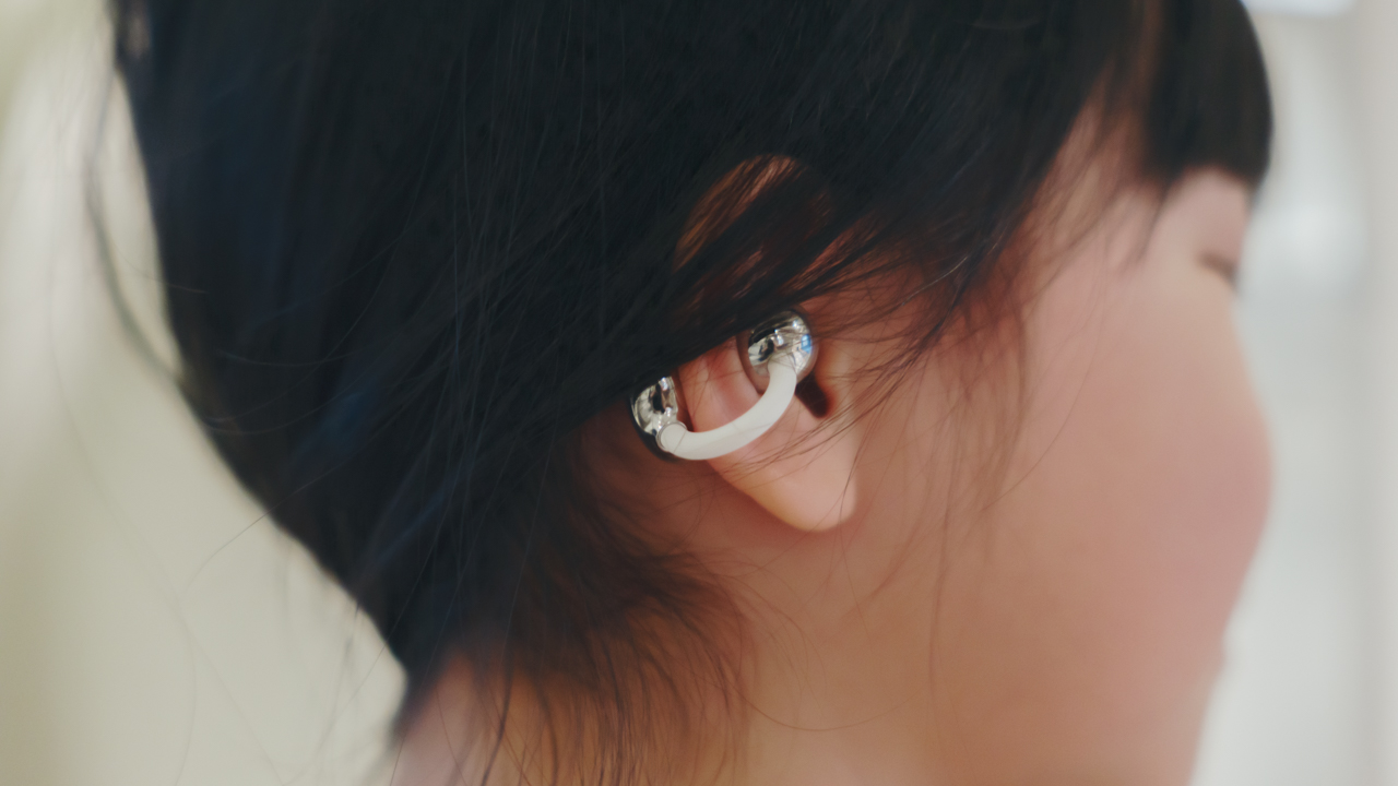 耳にしっかりとフィット