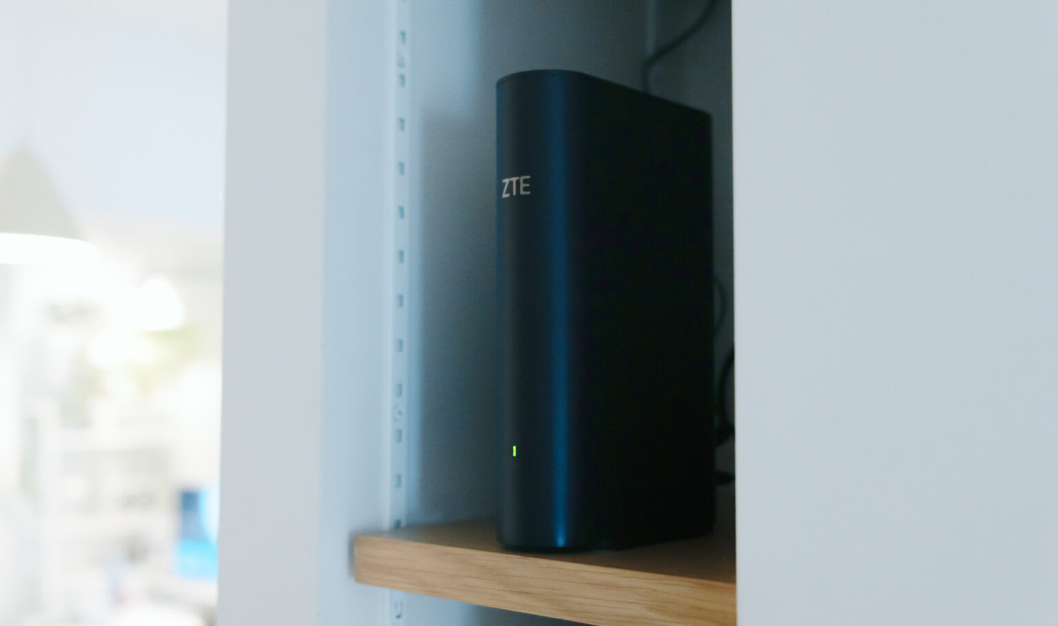 ZTE Sora BE3600 Pro レビュー／1万円以下でWi-Fi 7・2.5Gポート搭載のミニマルルーター。メリット・デメリットを解説