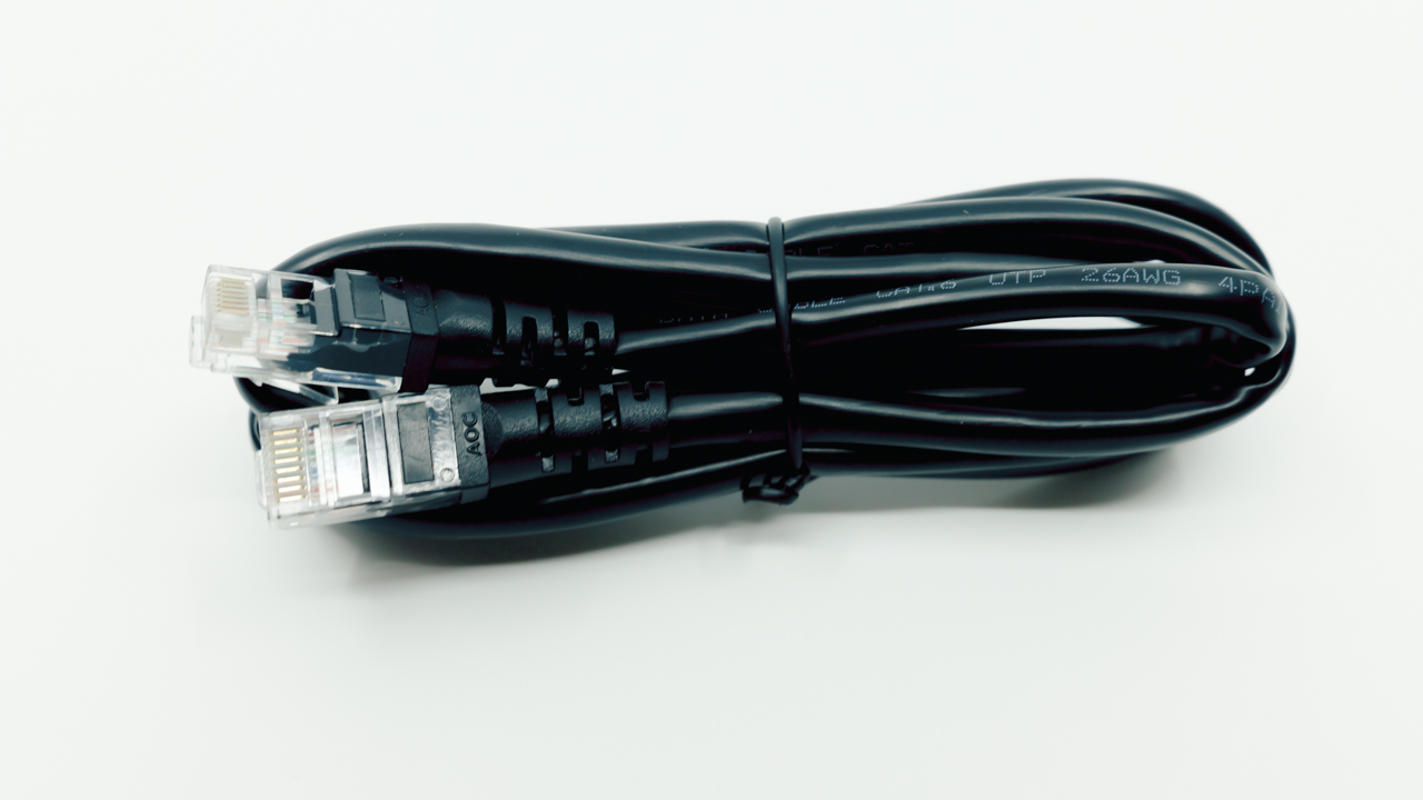 付属のLANケーブル