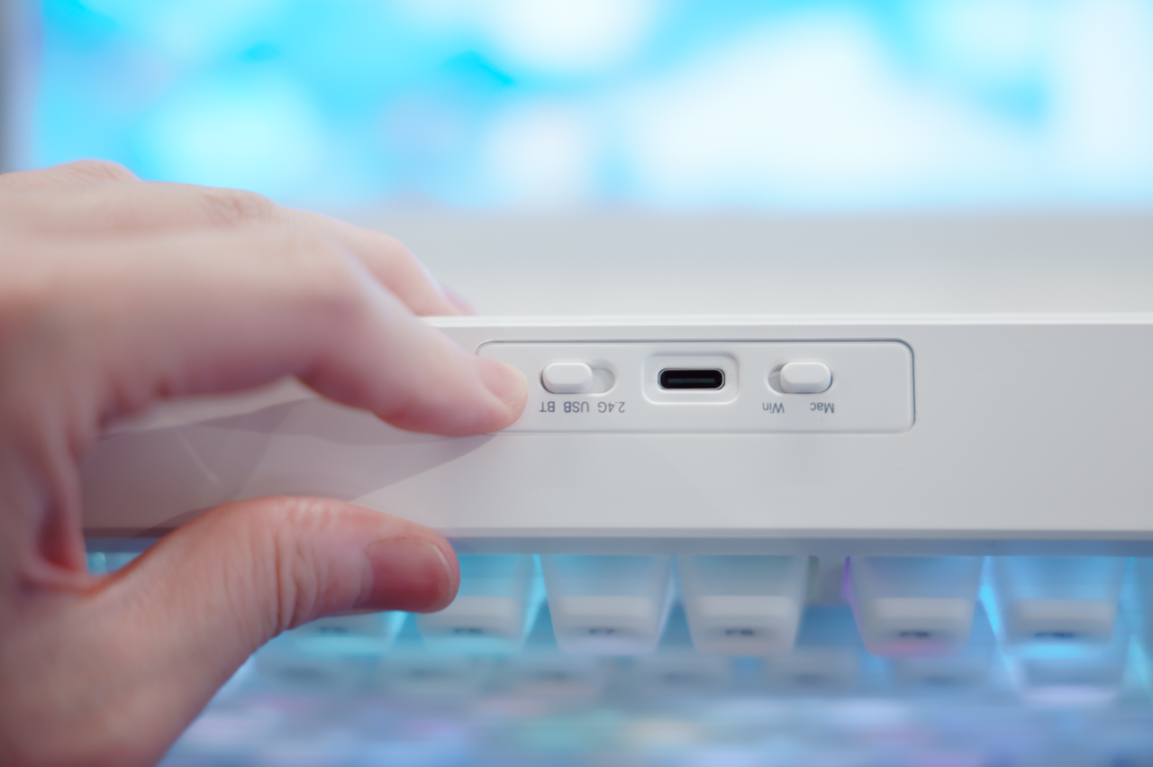 有線・無線・Bluetoothの接続に対応