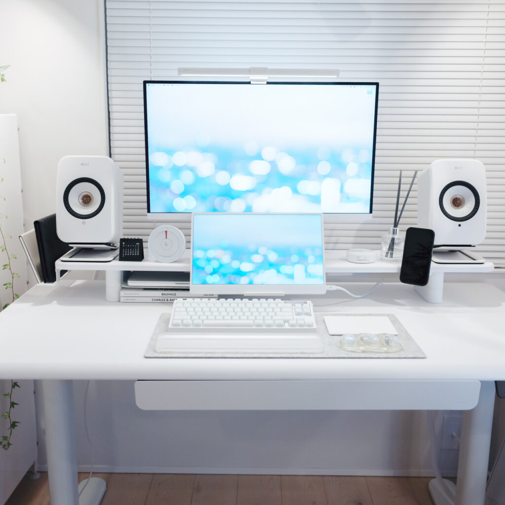 COFO Desk Studio レビュー／マグネットとレール、両方使える電動昇降デスク