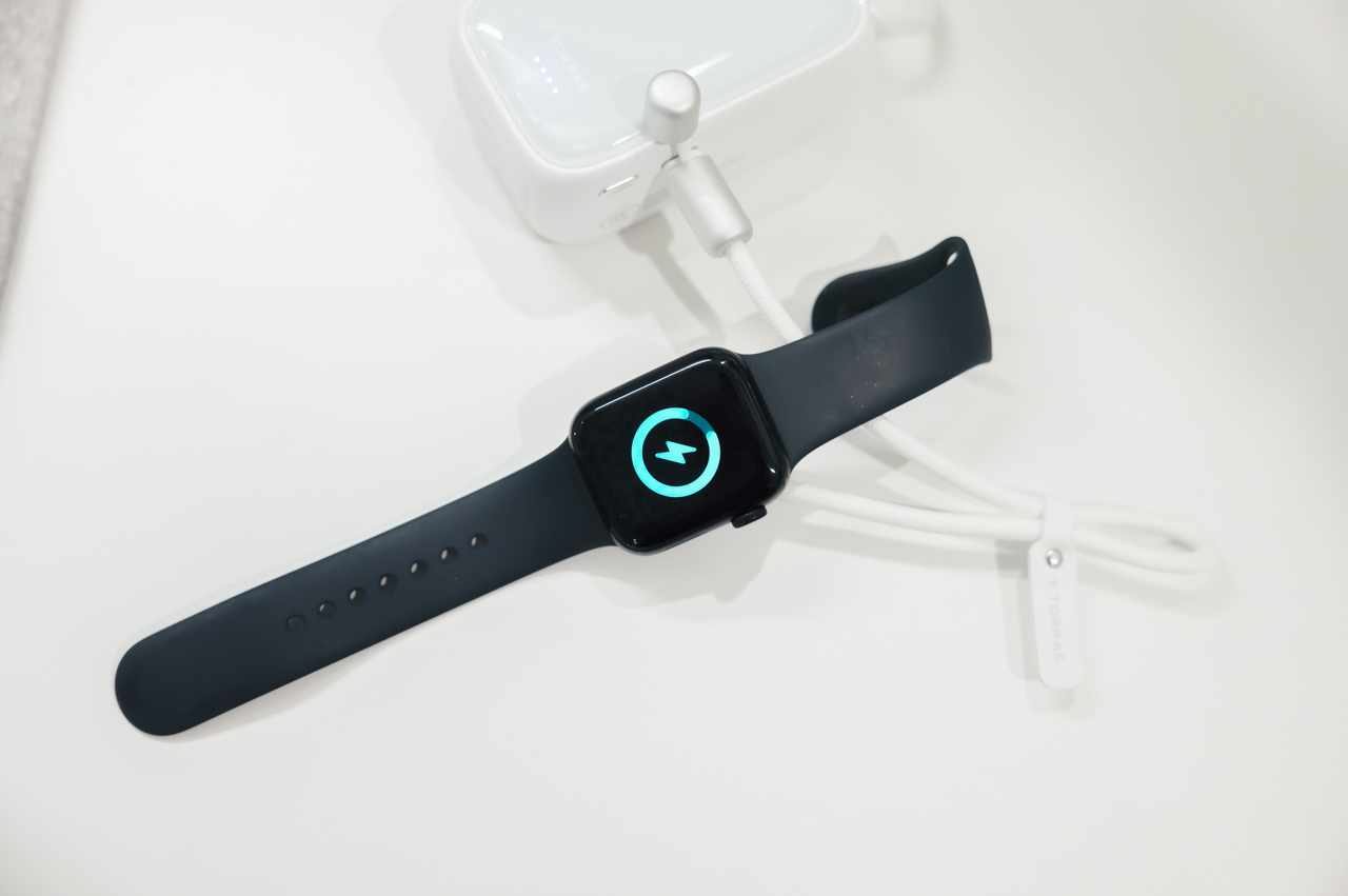 Apple Watch専用ケーブルが付属